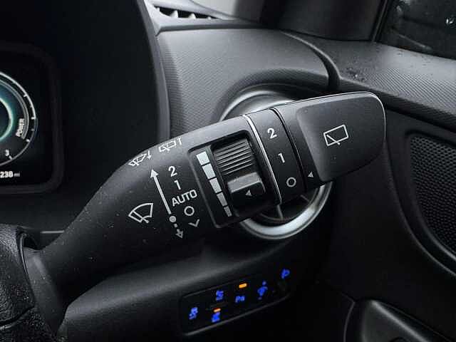 Hyundai KONA 64kWh Ultimate Auto 5dr (10.5kW Charger)