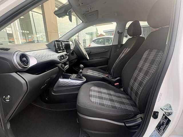 Hyundai i10 1.2 Premium Euro 6 (s/s) 5dr