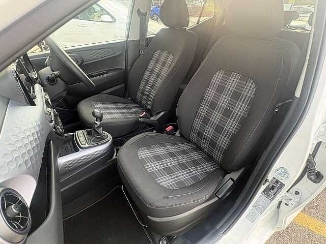 Hyundai i10 1.2 Premium Euro 6 (s/s) 5dr